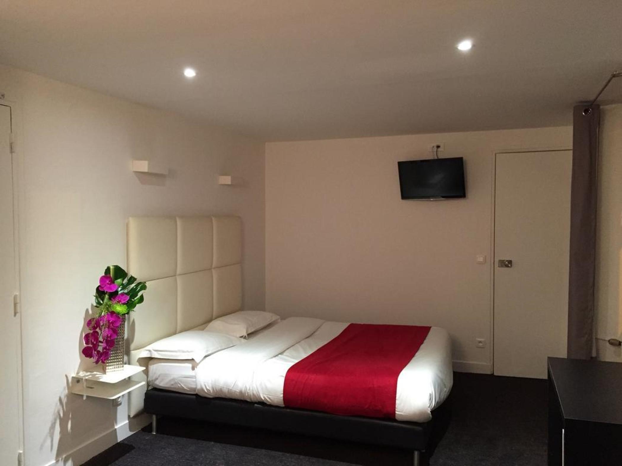 The Originals City, Lecourbe, Tour Eiffel Hotel Parijs